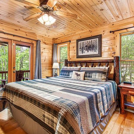 בלו רידג' Incredible Views! - Pet Friendly - Aska Adventure Area - Bearfoot Bungalow מראה חיצוני תמונה