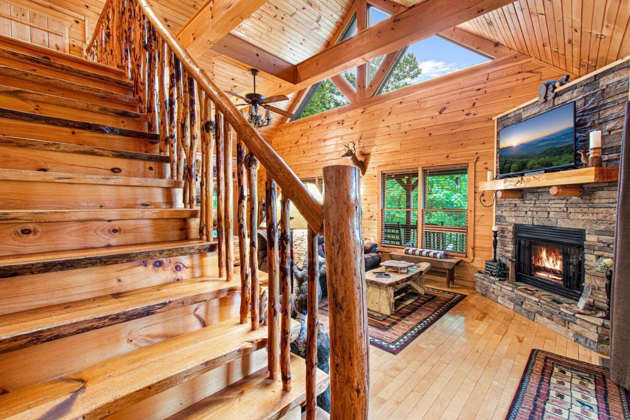 בלו רידג' Incredible Views! - Pet Friendly - Aska Adventure Area - Bearfoot Bungalow מראה חיצוני תמונה